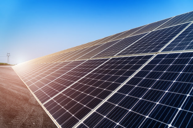 modulos-fotovoltaicos-energias-renovables_1417-6803