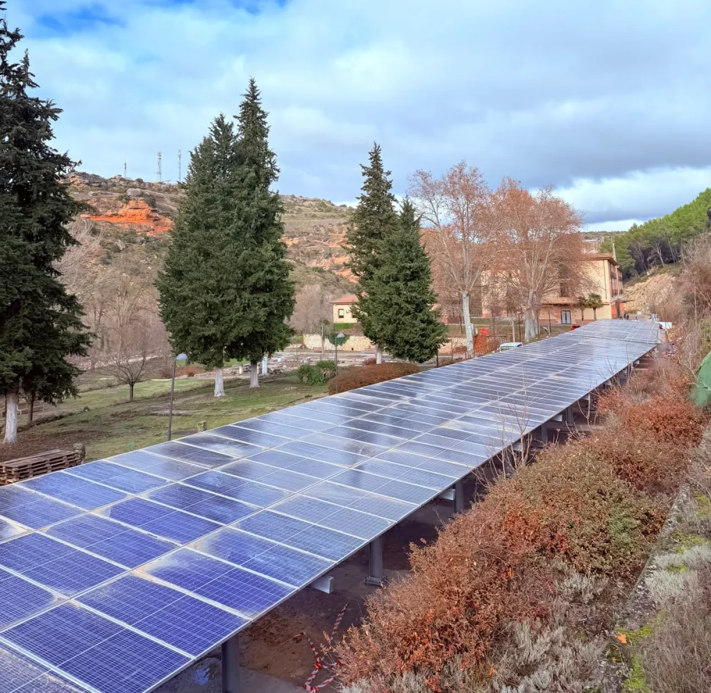 Instalaciones fotovoltaicas y de almacenamiento de autoconsumo para complejo termal