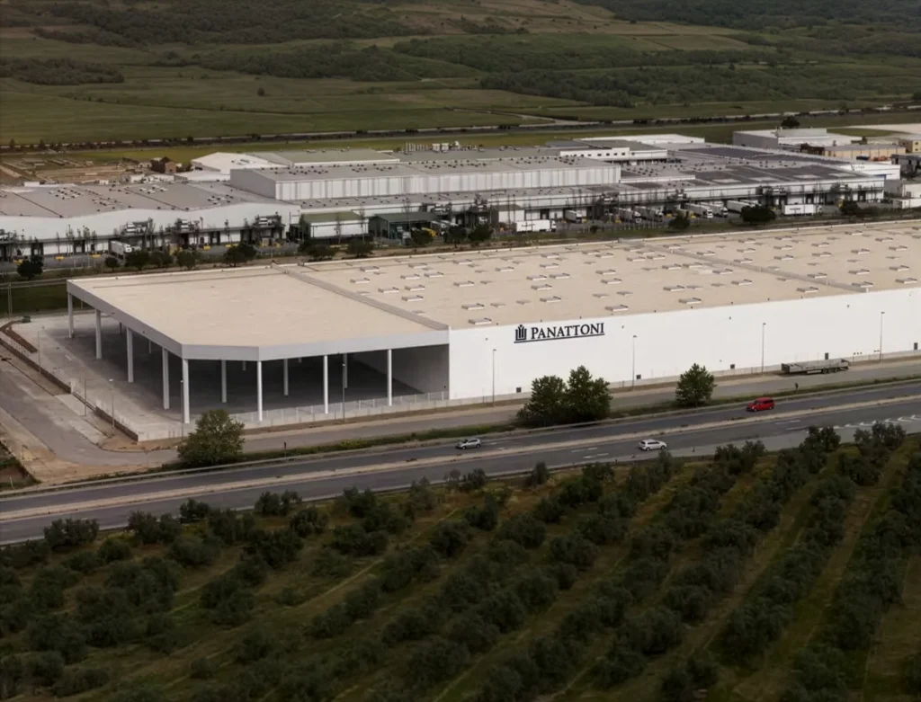 Almacén de distribución de bricolaje, construcción, decoración y jardinería
